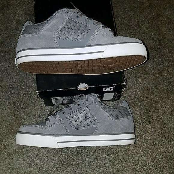 Shoes - Picture 4 of 4